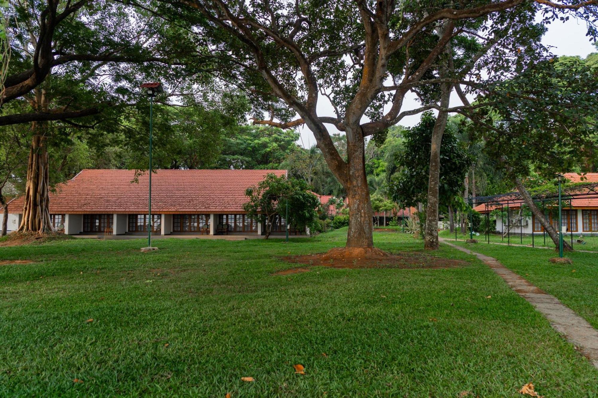 Ktdc Kumarakom Gateway Resort Alappuzha Exterior photo