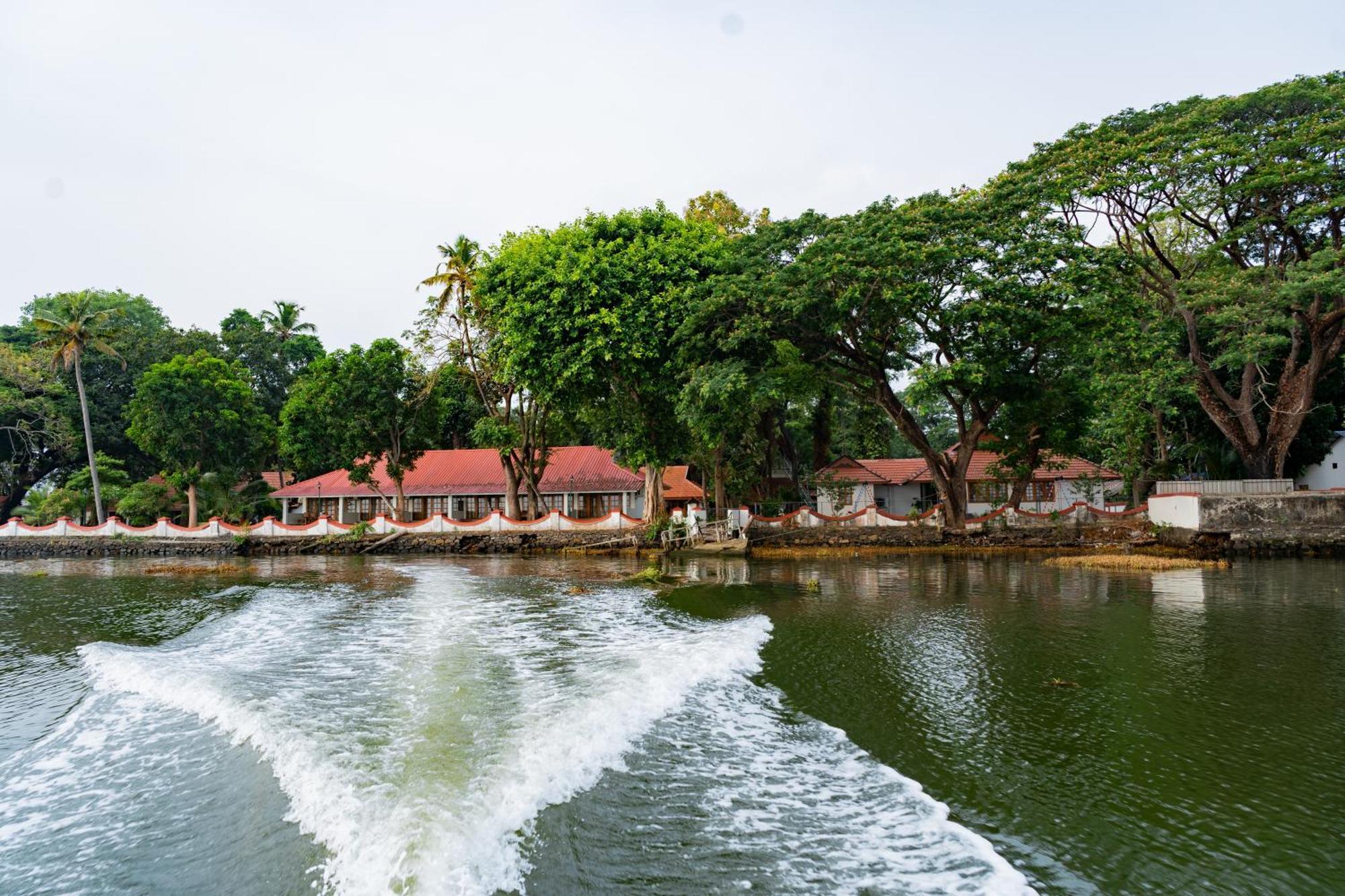Ktdc Kumarakom Gateway Resort Alappuzha Exterior photo